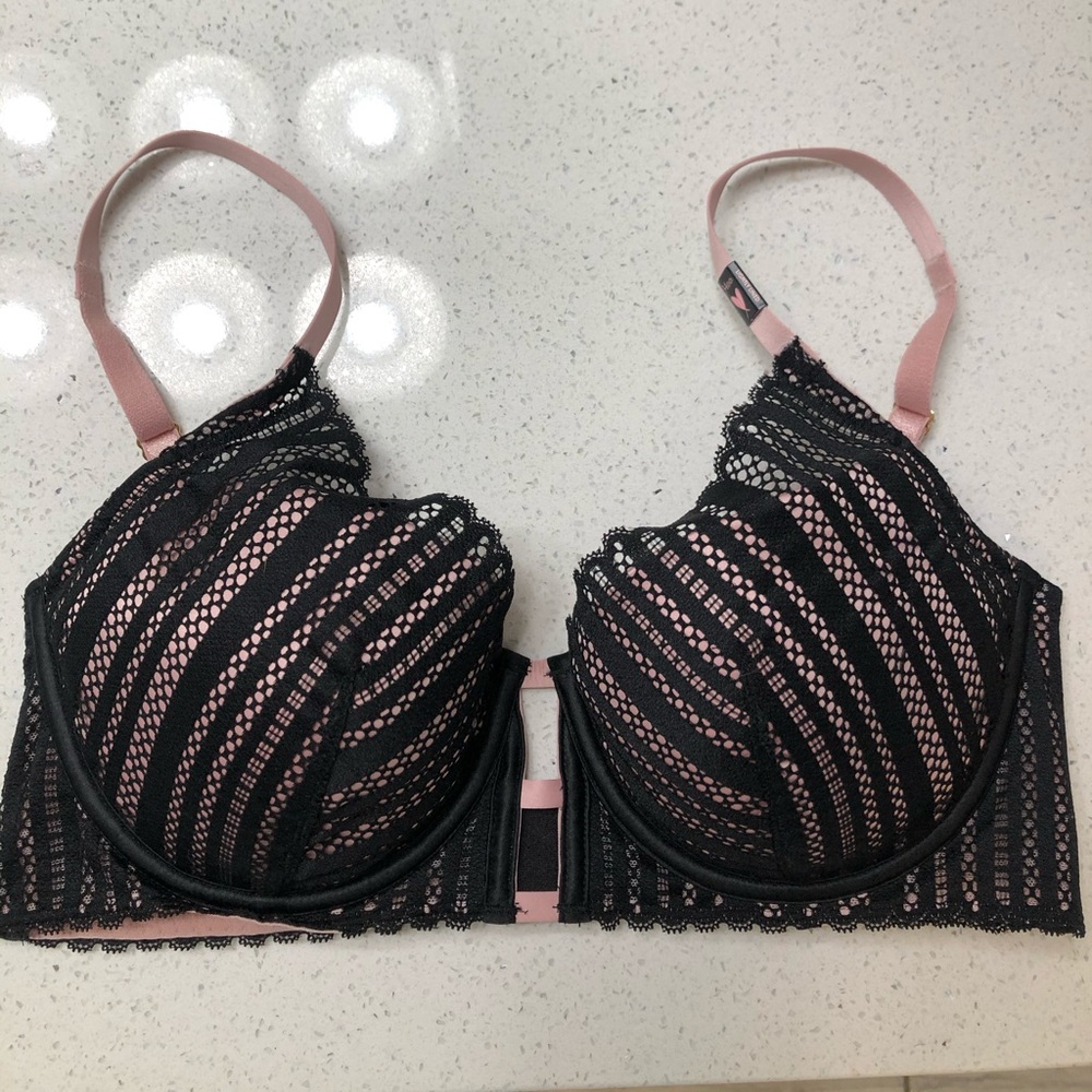 VS Bra Lace Plunge